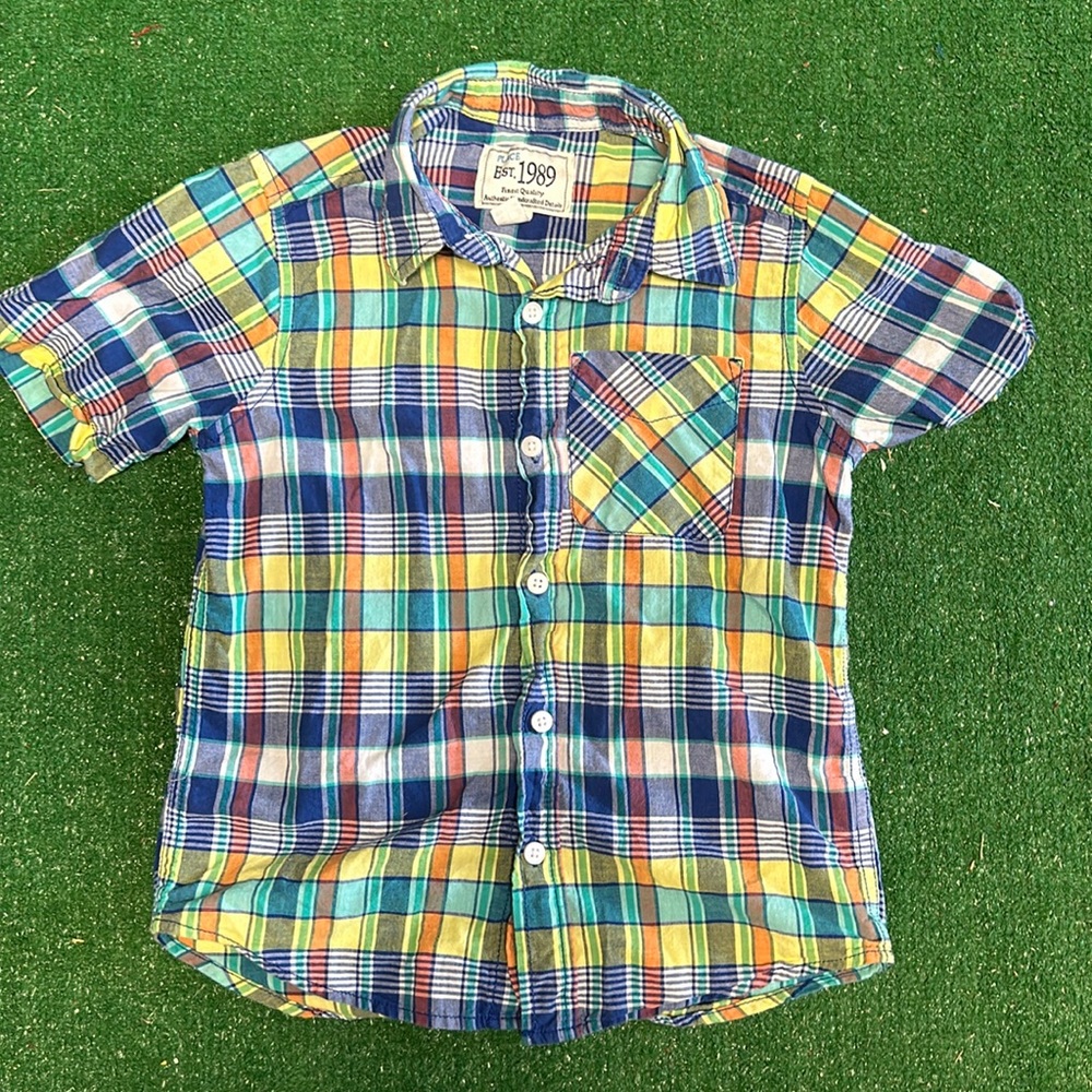 Boys short sleeve button down! Size 7/8